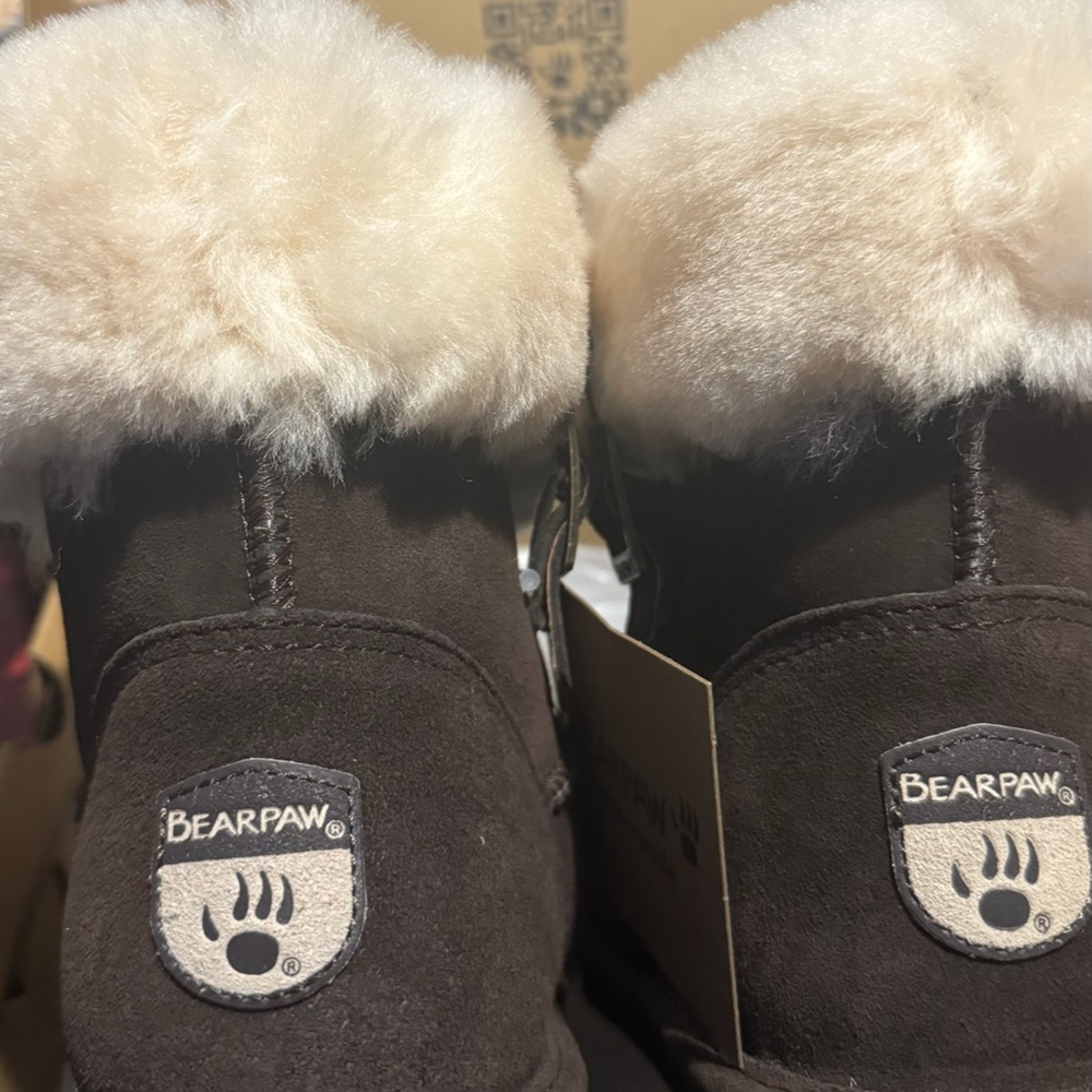 Bearpaw Abby Boot Size 9M Chocolate Brown NWT